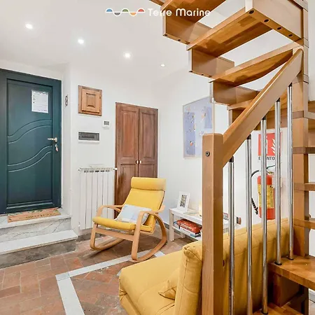 Laya Marina, Terre Marine * Valeriano Lunense