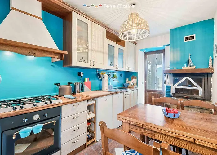 Laya Marina, Terre Marine *